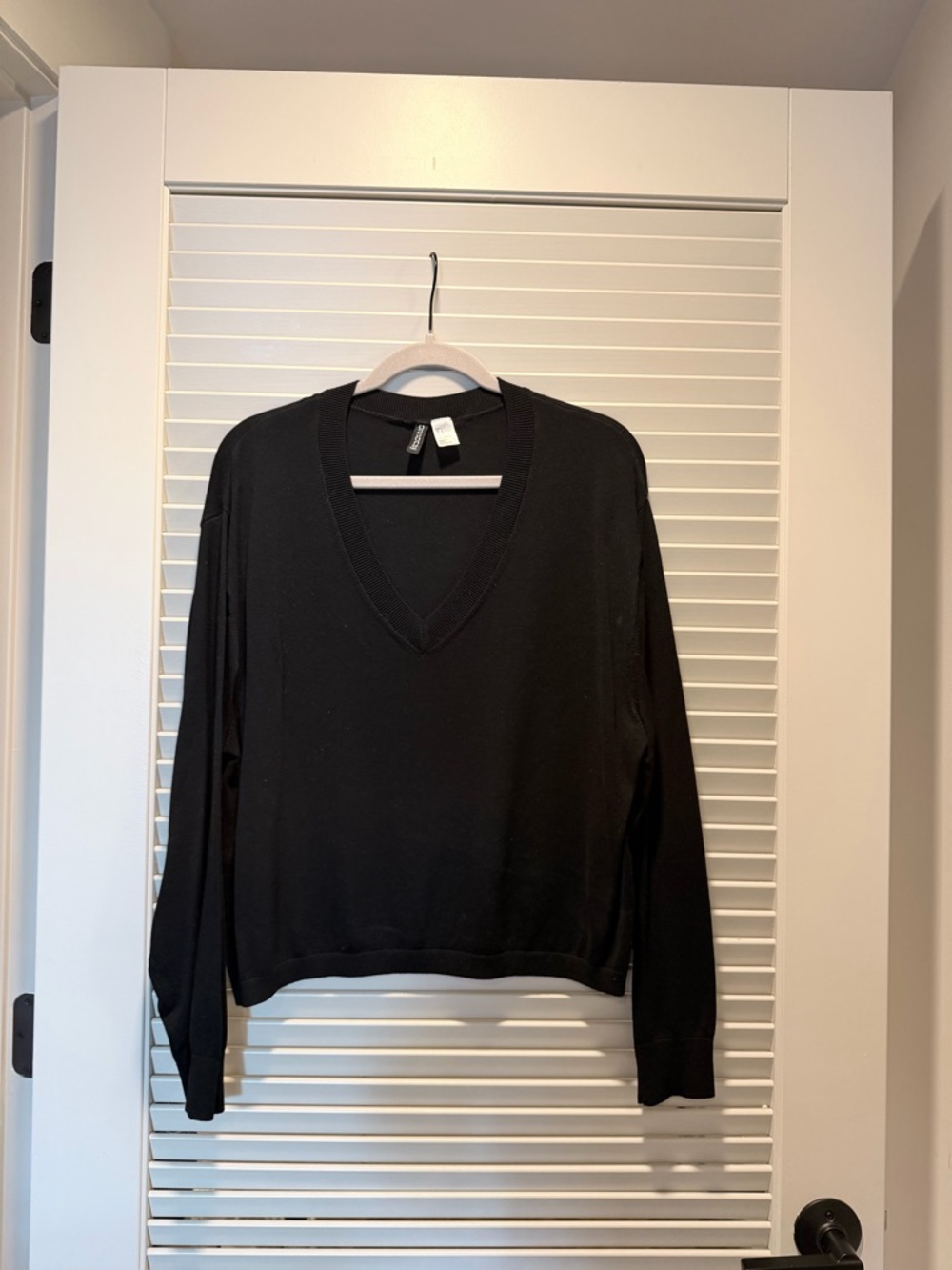H&M Black V-Neck Long Sleeve Sweater